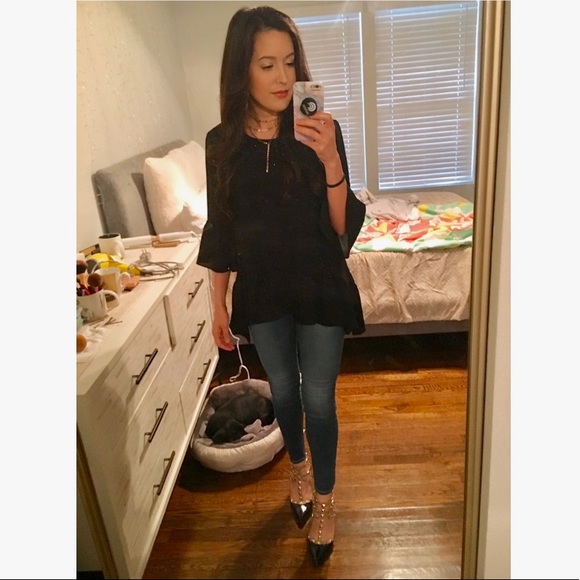 Gibson Ruffled Handkerchief Hem Top - Picture 2 of 4